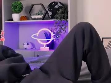 ernest_jones from Chaturbate