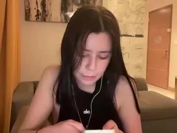 essenalaurent from Chaturbate