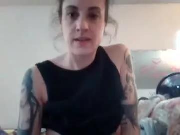 essentialexibaby from Chaturbate