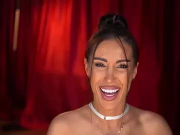 evelyn_evyy from Chaturbate