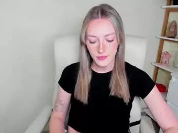 Evelynblond webcams show profile image 