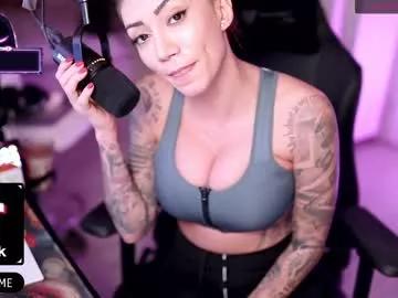 evelyne92 from Chaturbate