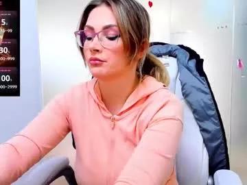 evelyne_rose from Chaturbate