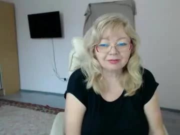 evelynloveshy from Chaturbate