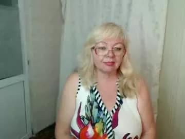 evelynloveshy from Chaturbate