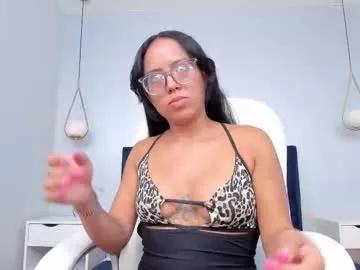 evelynmoraless from Chaturbate