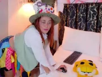 evvaa_moon from Chaturbate