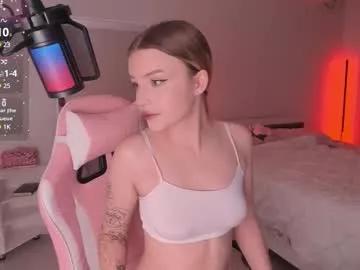 eweline_more from Chaturbate