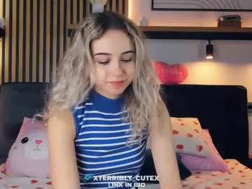 excellent_ella from Chaturbate