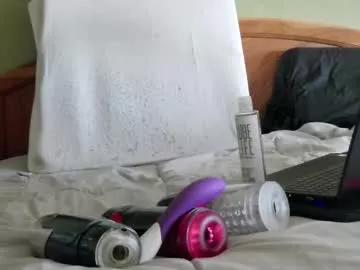 eyeswideshut63 from Chaturbate