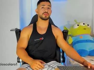 ezzio_scolaro from Chaturbate