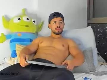 ezzio_scolaro from Chaturbate