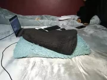 finito_nyl from Chaturbate