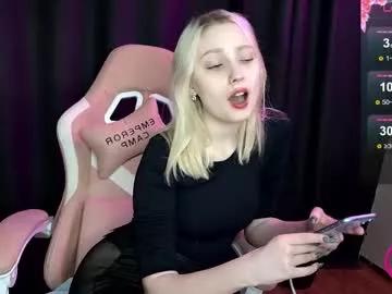 fluffy_cloude from Chaturbate