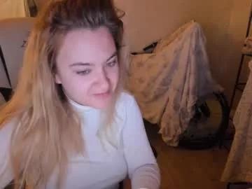 fluffyyummybuns from Chaturbate