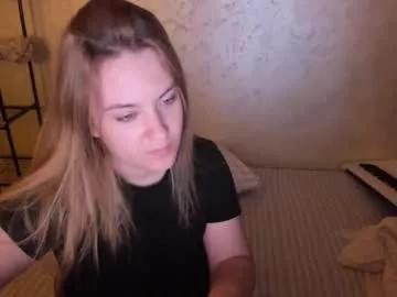 fluffyyummybuns from Chaturbate
