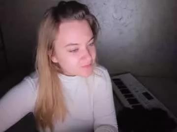 fluffyyummybuns from Chaturbate