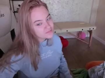fluffyyummybuns from Chaturbate