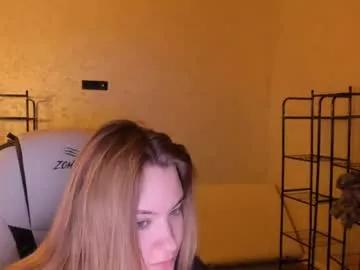 fluffyyummybuns from Chaturbate
