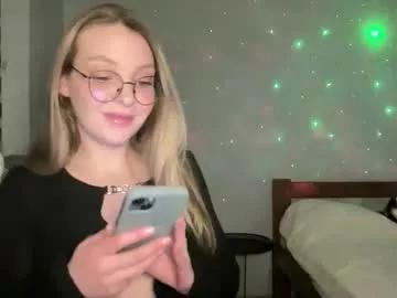 foxxialice from Chaturbate