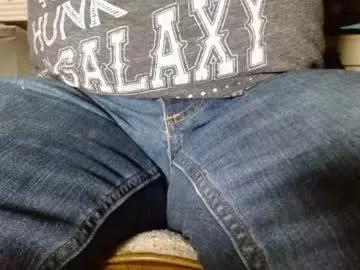 fuzzyblues from Chaturbate
