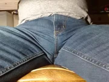 fuzzyblues from Chaturbate