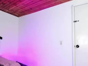 gennesis_love from Chaturbate