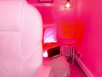 gigi_strawberry from Chaturbate