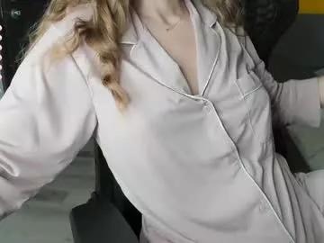 gigihadd from Chaturbate