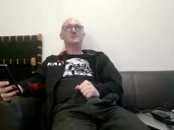 gingerbreaddan from Chaturbate