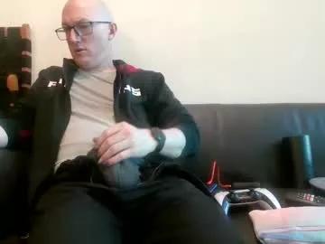 gingerbreaddan from Chaturbate