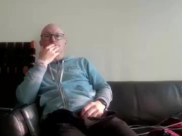 gingerbreaddan from Chaturbate