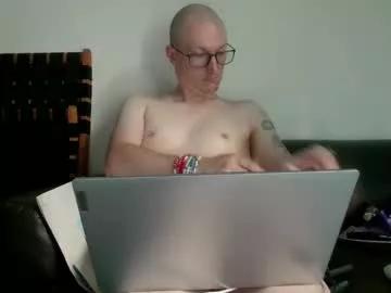 gingerbreaddan from Chaturbate