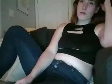gingersnaplovexo from Chaturbate
