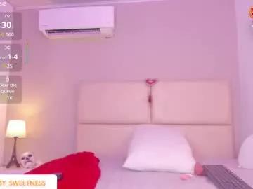 gloomy_sweetness from Chaturbate