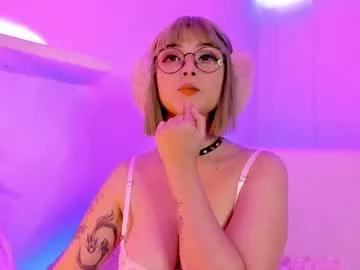 gloomydoll from Chaturbate