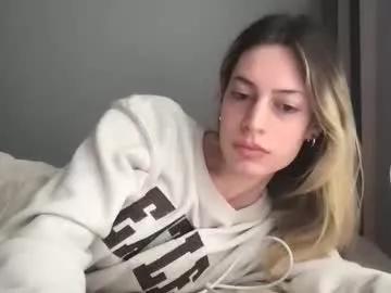 goddess_larz from Chaturbate