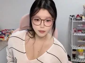 gorgeous_girl33 from Chaturbate