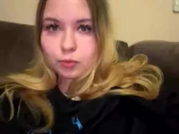 green_eyes_twinkl from Chaturbate