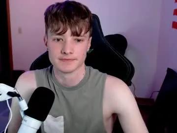 gucciboi4 from Chaturbate