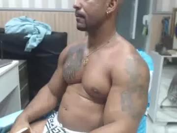 hebertgomes from Chaturbate