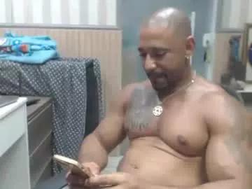hebertgomes from Chaturbate