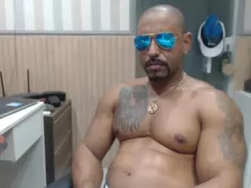 hebertgomes from Chaturbate