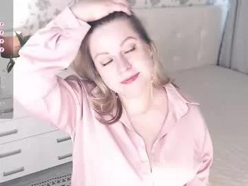 Helenbonham webcams show profile image 