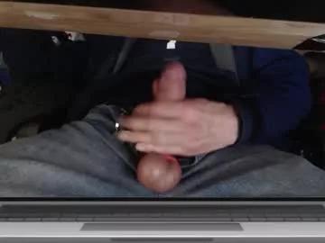 hellainches8 from Chaturbate