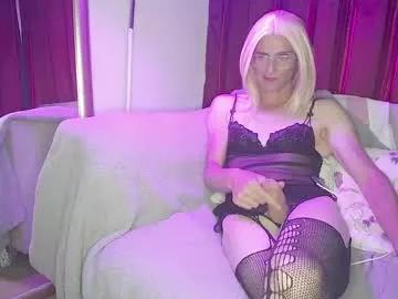 hello_blue_eyes from Chaturbate