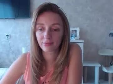 hellokittykaty from Chaturbate