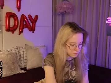 helloweenkitty from Chaturbate