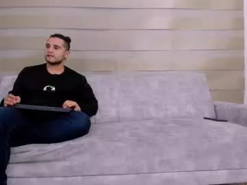 heteros_men from Chaturbate
