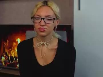 Hi_shy webcams show profile image 